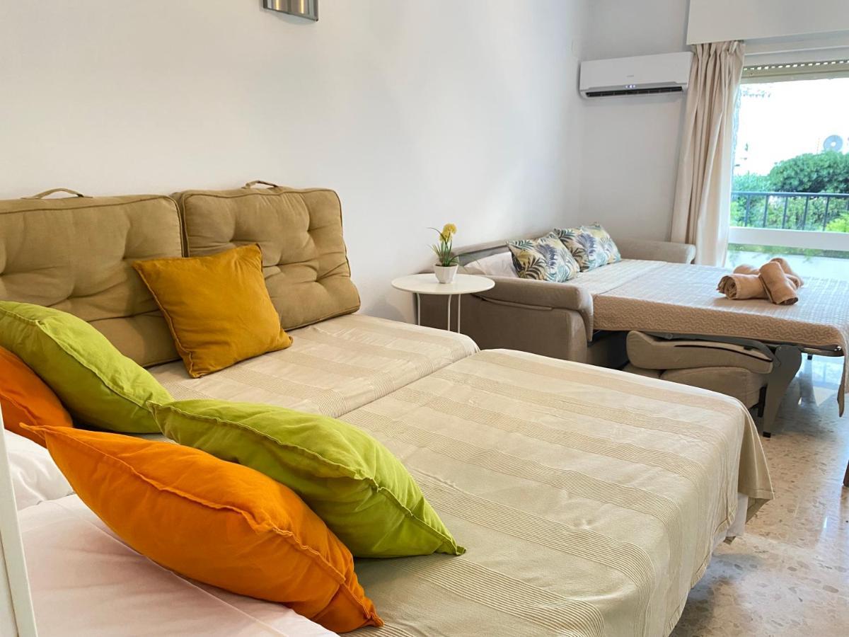 Studio With Access To The Garden. Open Pool. Beach Very Close. Wifi & Netflix Free Apartment Benalmadena Bagian luar foto